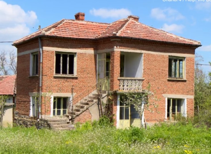 35 годишният шотландец Роб Дейвис си купи къща в България за