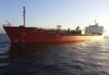 Американски военен кораб е освободил отвлечения танкер „Сентрал парк“