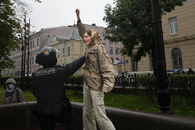 Протест на руски съпруги