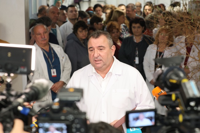СподелиРъководството на болница Пирогов направи изявление пред медиите за първи