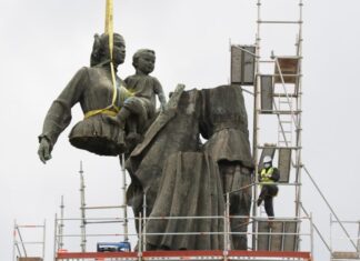 Паметник на съветската армия демонтаж