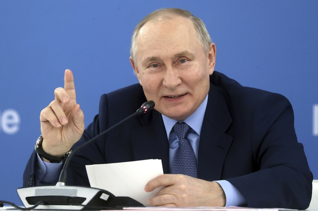 СподелиПрезидентските избори в Русия бяха насрочени за 17 март догодина.