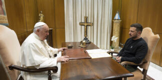 Зеленски заяви, че е обсъдил украинската формула за мир с папата
