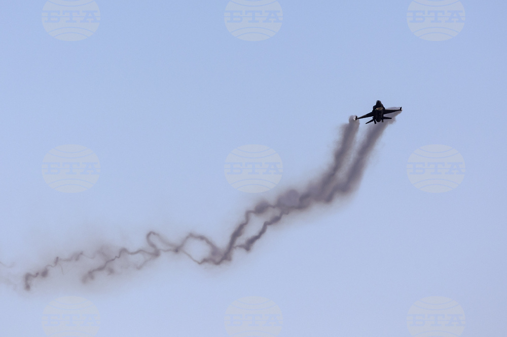 СподелиДвуместен учебен самолет Т 2 Бакай Т 2 Buckeye на гръцките военновъздушни