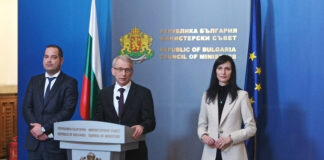 Премиерът Николай Денков, вицепремиерът Мария Габриел и вътрешният министър Калин Стоянов Снимка: БТА