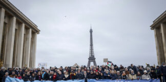 Противници на новия френски закон за имиграцията протестираха в цялата страна