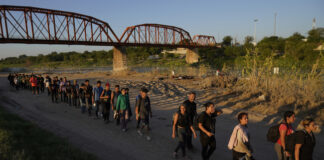 САЩ отварят границите с Мексико,