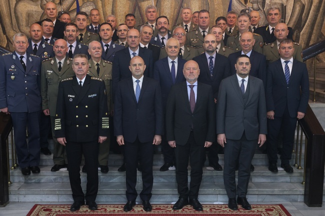 СподелиГодишната конференция на началника на отбраната адмирал Емил Ефтимов започна