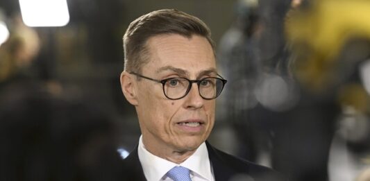 Александър Стуб е новият президент на Финландия