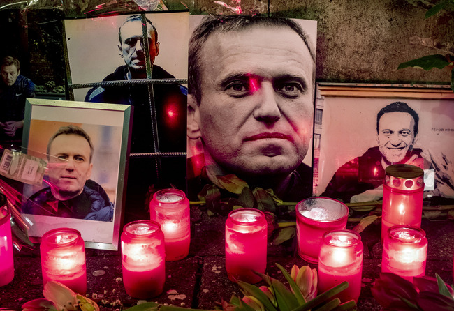 СподелиРеакциите по света след смъртта на руския опозиционер Алексей Навални