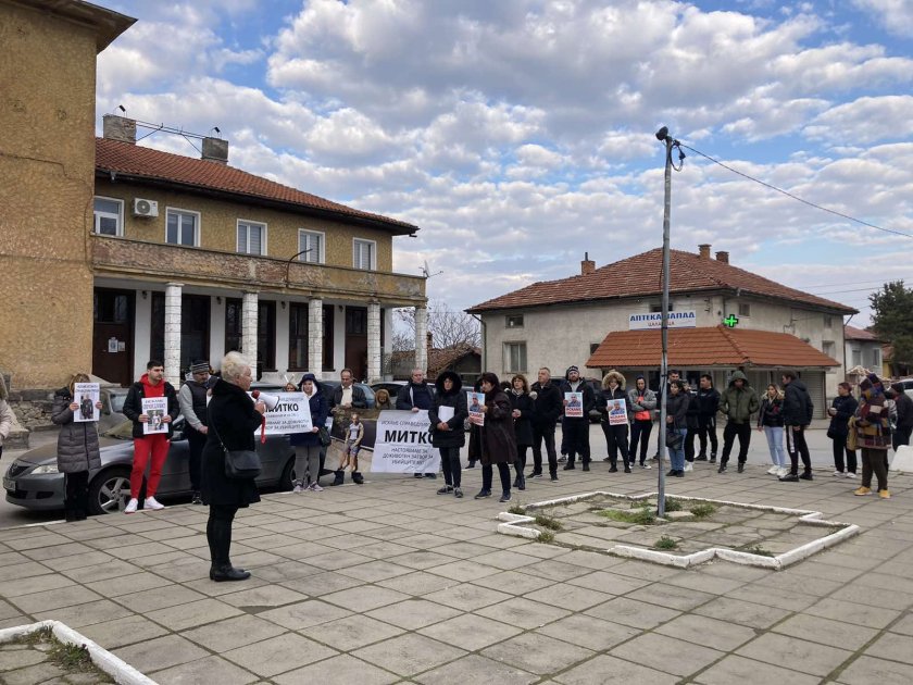 СподелиЖителите на пловдивското село Цалапица отново излязоха на протест. Хората