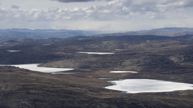 Необичайните горещини разтопиха много от ледовете на Гренландия