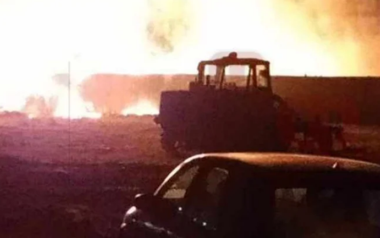 СподелиОгромен пожар избухна в автоморга намираща се между селата Руен