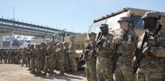 Американски военни в Тексас