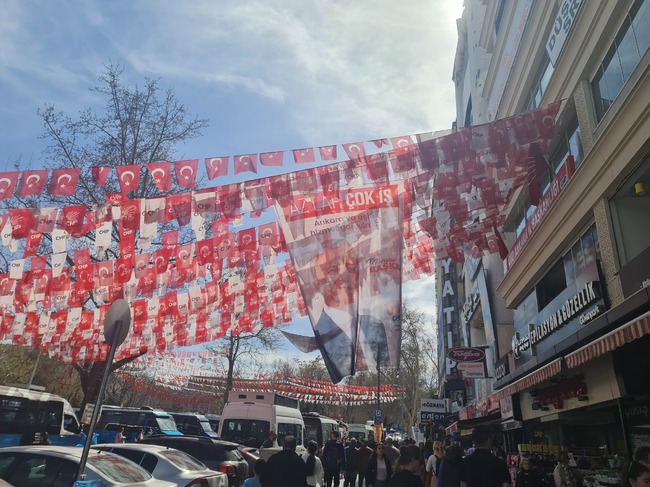 СподелиДнес в Турция се провеждат местни избори на които ще