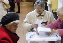 В Русия започнаха президентските избори