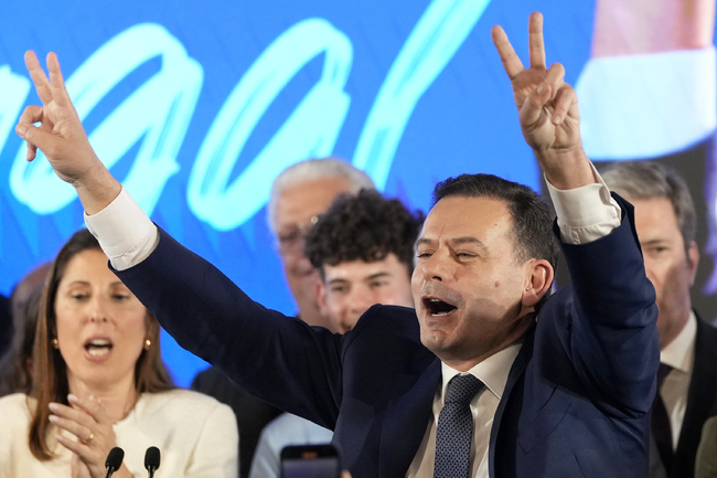 СподелиПортугалската дясноцентристка коалиция Демократичен съюз спечели парламентарните избори, съобщи лидерът