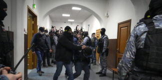 Заподозрените за атентата в Москва остават в ареста
