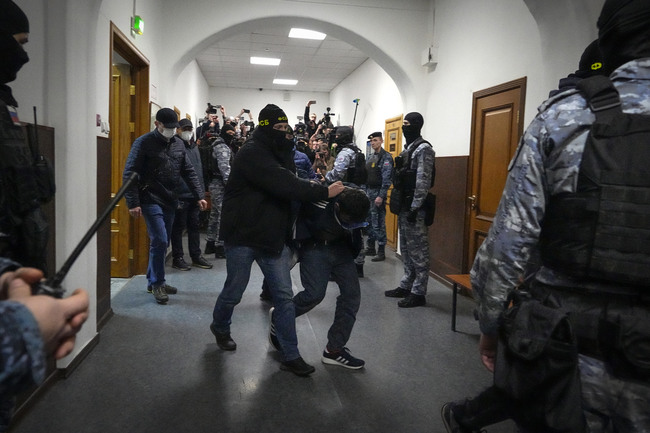 СподелиСъдът в московския район Басманни определи мярка за неотклонение арест