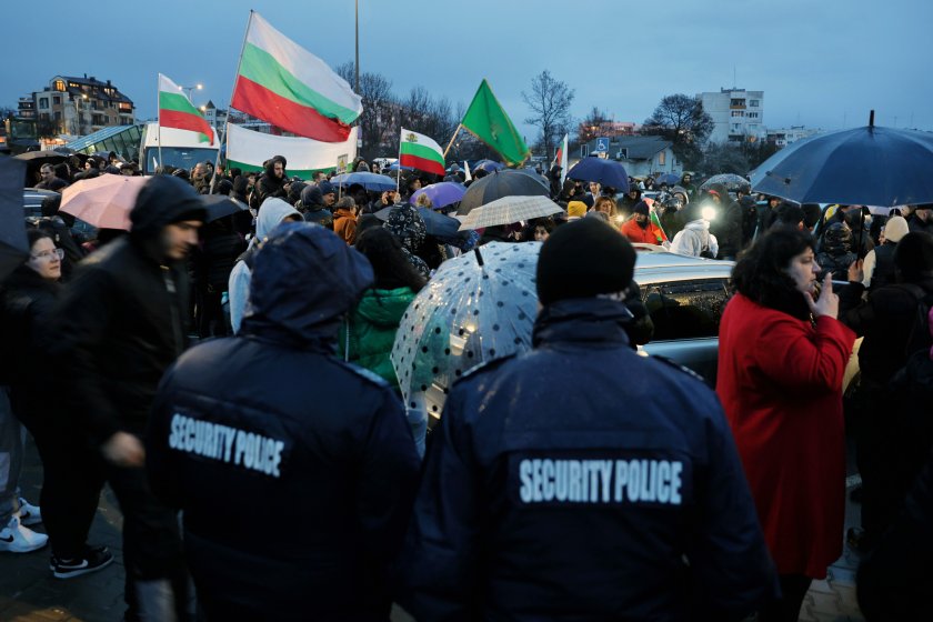 СподелиПроведеният снощи в столичния квартал Овча купел протест срещу центъра