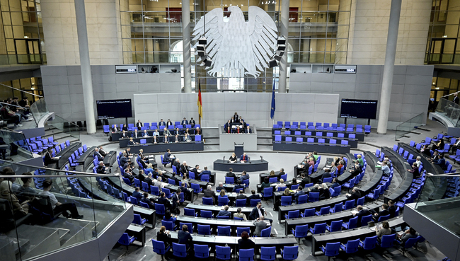 СподелиДолната камара на германския парламент – Бундестагът трябва да гласува