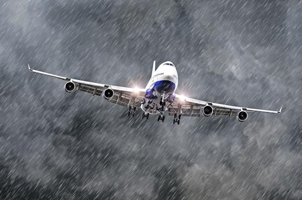 СподелиМеждународното летище на Дубай е наводнено Редица полети са отменени