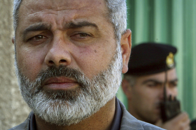 СподелиЛидерът на Хамас Исмаил Хания лично в интервю за телевизия