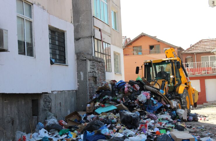 В края на март бяха премахнати част от големите нерегламентирани сметища в "Столипиново"