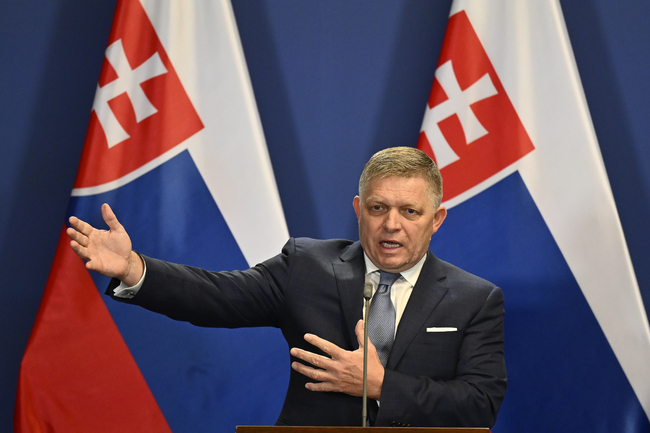 СподелиСловашката полиция днес ще съобщи подробности за покушението срещу премиера