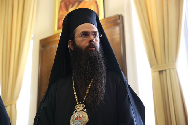 СподелиСветият синод избра вчера Знеполския епископ Арсений за Сливенски митрополит.