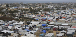 Палатков лагер в Рафах с палестинци,