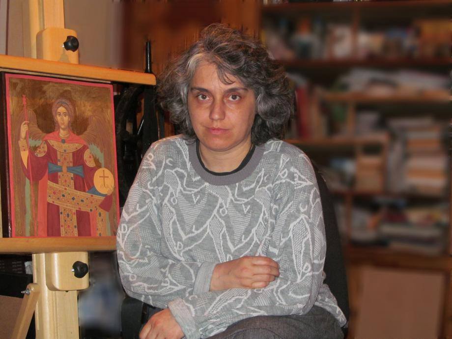 СподелиСветлана Мухова е копривщенски краевед иконописец и магистър по богословие