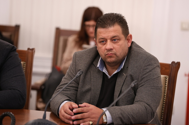 СподелиПредседателят на парламентарната група на Величие Николай Марков заяви пред
