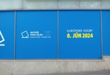 Надпис в Братислава с призив "Използвай гласа си" на европейските избори