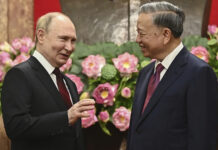 Руският президент Владимир Путин разговоря днес с виетнамския си колега То Лам в Ханой