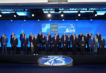 Лидерите на страните от НАТО позират за обща снимка