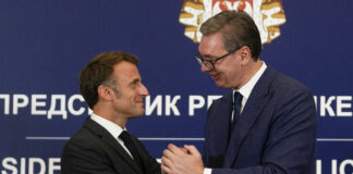 Сръбският президент Александър Вучич и френският му колега Еманюел Макрон