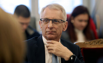 Акад. Николай Денков