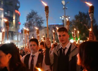 България отбелязва Деня на народните будители - посветен на делото на просветителите и на борците за национално освобождение