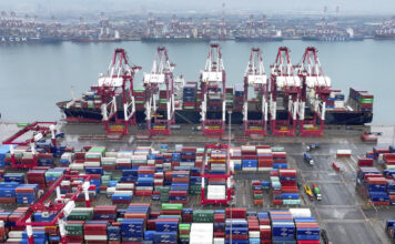 Чуждите инвестиции в Китай спадат с близо 30 на сто през първите десет месеца на годината