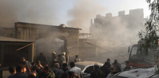 ОБНОВЕНА Най-малко 20 са вече убитите при израелски въздушни удари по предградия на Дамас; Израел порази и мост в района на град Кусаир