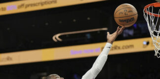 Финикс стигна до успех срещу Голдън Стейт в НБА