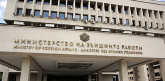 Има затруднения при преминаването на граничните пунктове на Хърватия със Сърбия и с Босна и Херцеговина, съобщиха от Министерството на външните работи