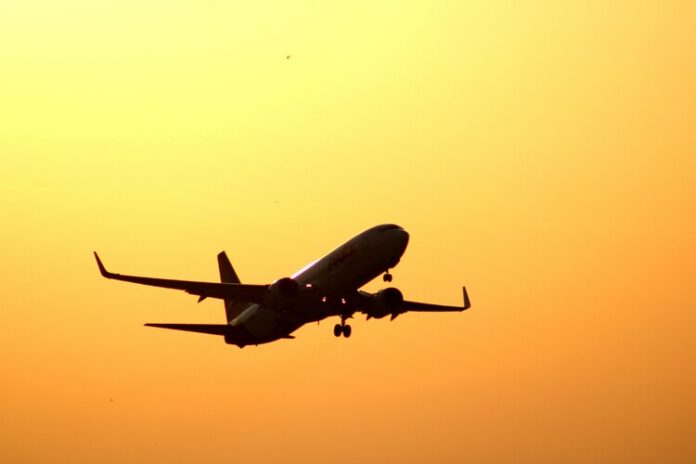 самолет самолет Исторически рекорд от над милион обслужени полети отбеляза BULATSA през 2024 г.