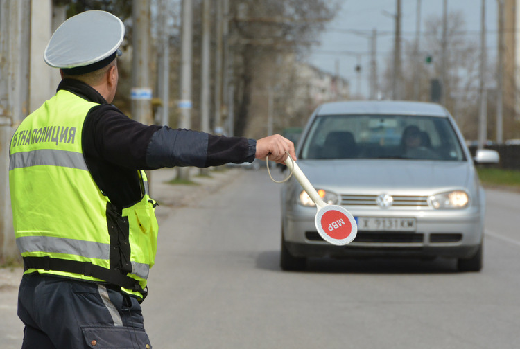 СподелиВ рамките на последните 24 часа полицията е установила 40