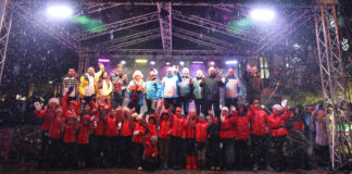 В центъра на Банско тази вечер бе официално открит зимният туристически сезон