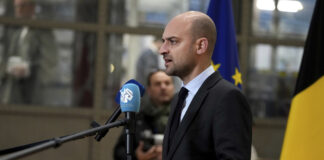 Изтребителите "Мираж" скоро ще пазят украинското небе, заяви френският външен министър