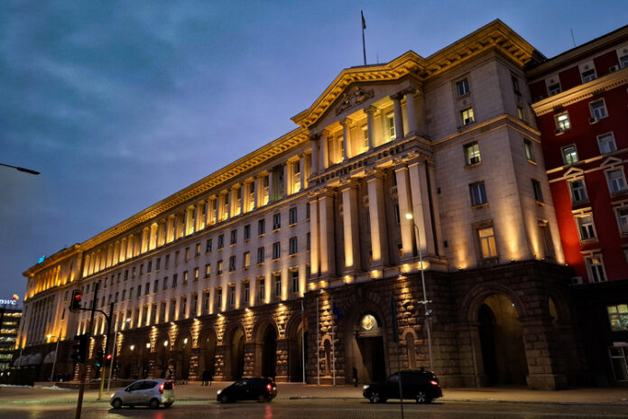 Кончината на архимандрит Амвросий е огромна загуба за българската духовност, посочиха от Министерския съвет