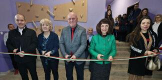 Министър Галин Цоков откри нов физкултурен салон в Професионалната гимназия "Княгиня Евдокия" и направи първа копка за разширението й