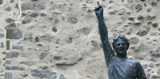 На 84 години почина един от най-великите футболисти на Шотландия и Манчестър Юнайтед Денис Лоу